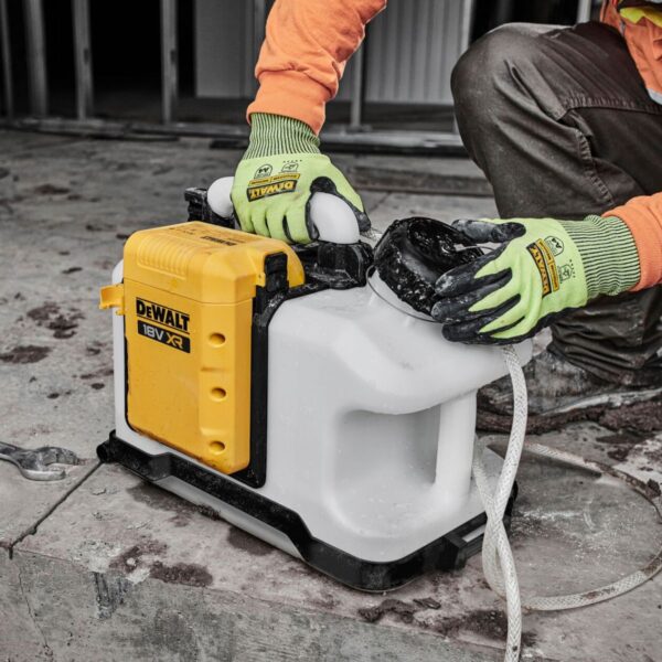 Акумулаторен резервоар за диамантно-пробивна машина DeWALT DCE6820N, 18 V, 15 L