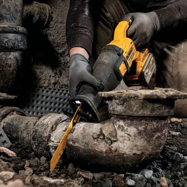 Акумулаторен саблен трион DeWALT DCS389T2, 54 V/18V, 6 Ah, 28.6 мм