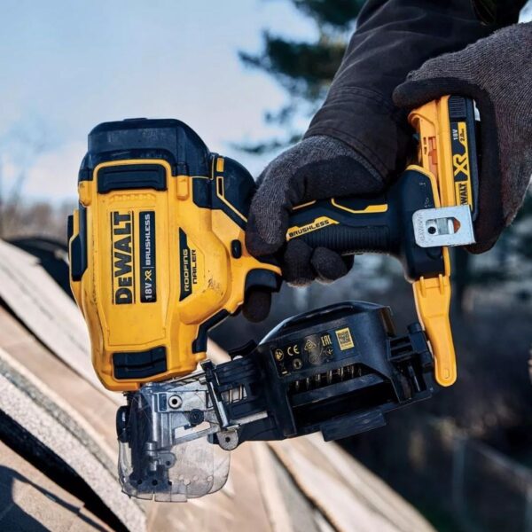 Акумулаторен такер DEWALT DCN45RNN, 19-45 мм