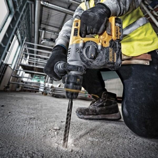 Акумулаторен перфоратор DeWALT DCH273P2T, 18V, 2.1 J, SDS-Plus