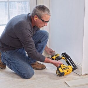 Акумулаторен такер DeWALT DCN662N, 18 V, 32-64 мм, 110 пирона, 0°